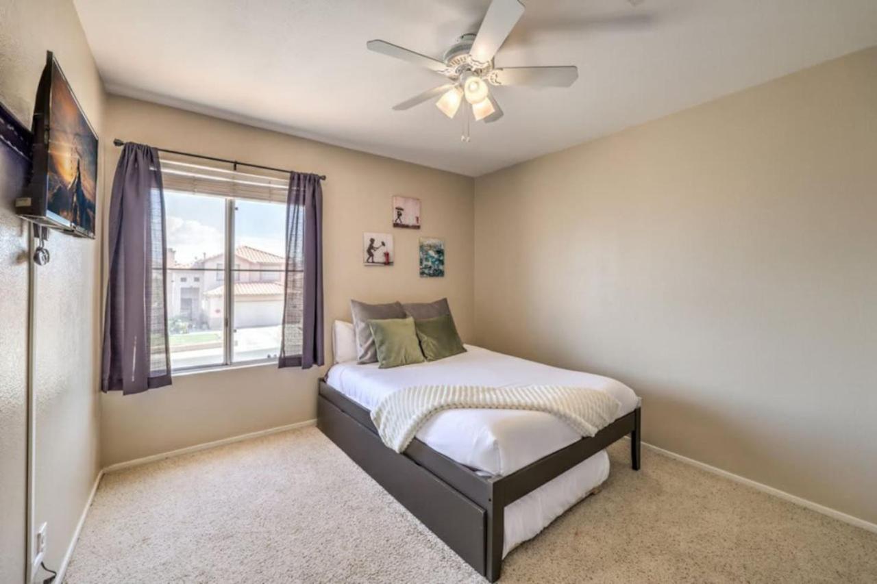 Holiday home In Vegas With Pool Las Vegas